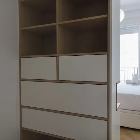 Chic And In Lively But Quiet Area Apartment